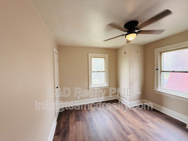Building Photo - 16105 Walden Ave
