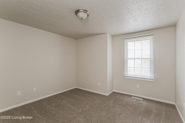 Building Photo - 9505 River Trail Dr