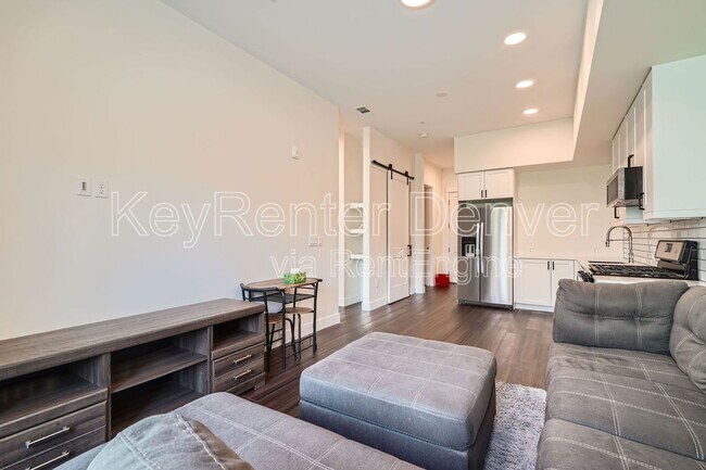 Building Photo - 2876 W 53rd Ave