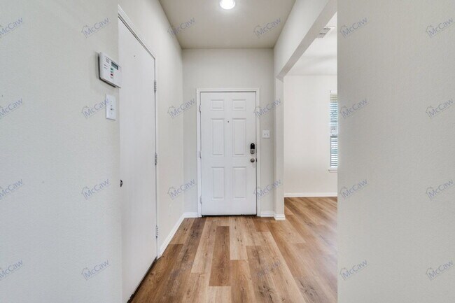 Building Photo - 1516 Abby Creek Dr