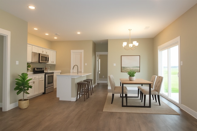 Building Photo - 4 Bedroom, 2 Bath Home in The Orchard Subd...