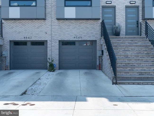 Building Photo - 4545 Belgrade St
