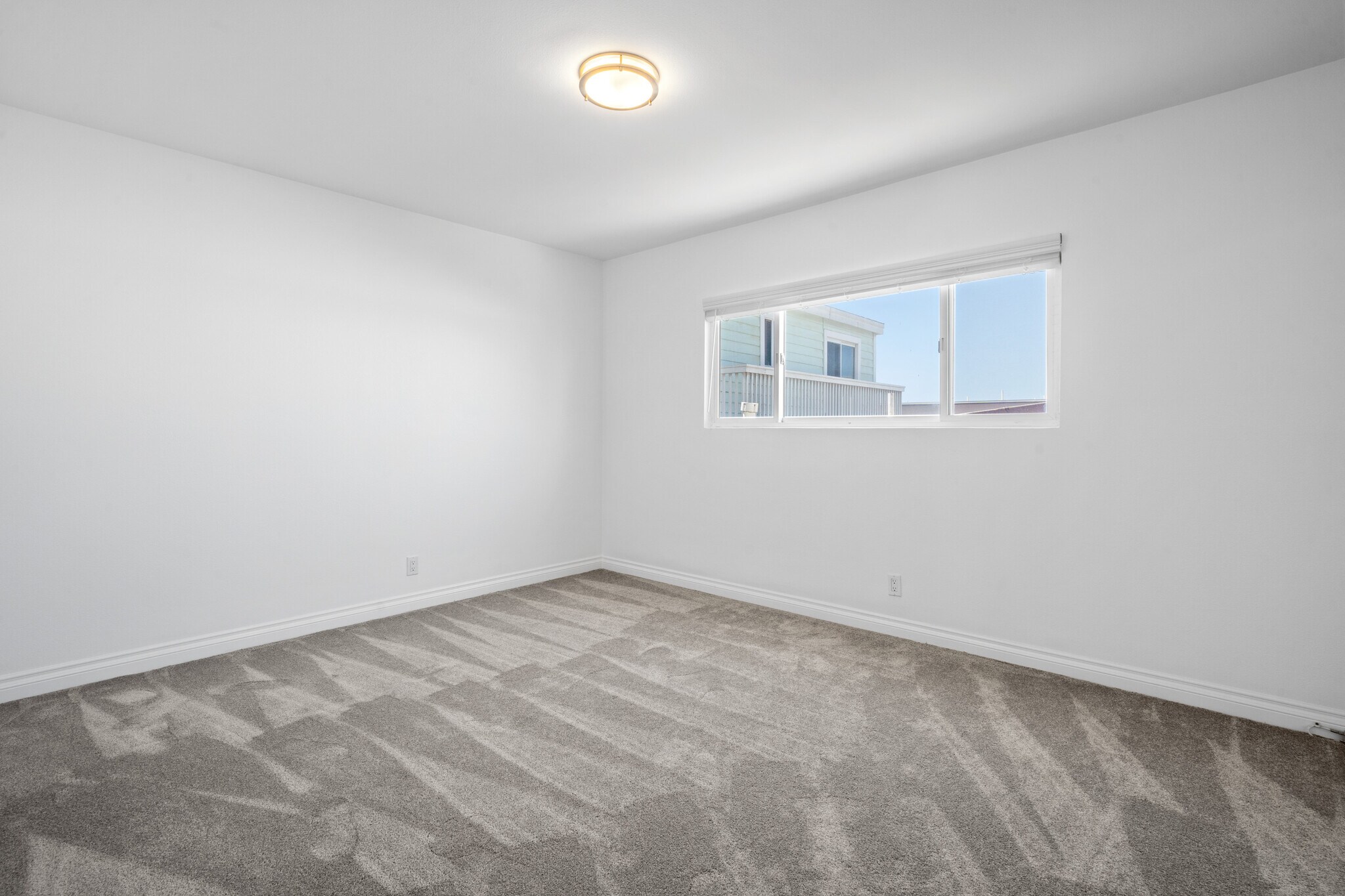 Building Photo - 118 41st St