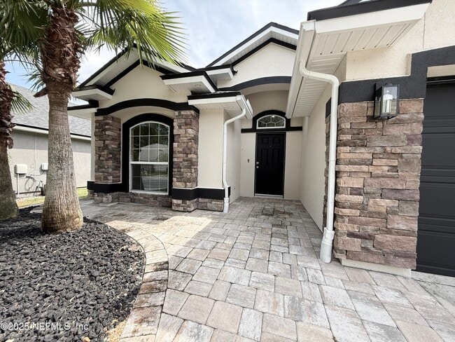 Building Photo - 16217 Dowing Creek Dr