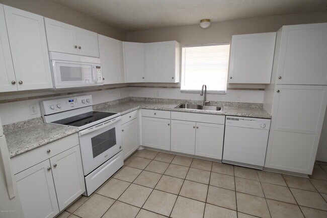 Building Photo - 1246 Alcazar St SE