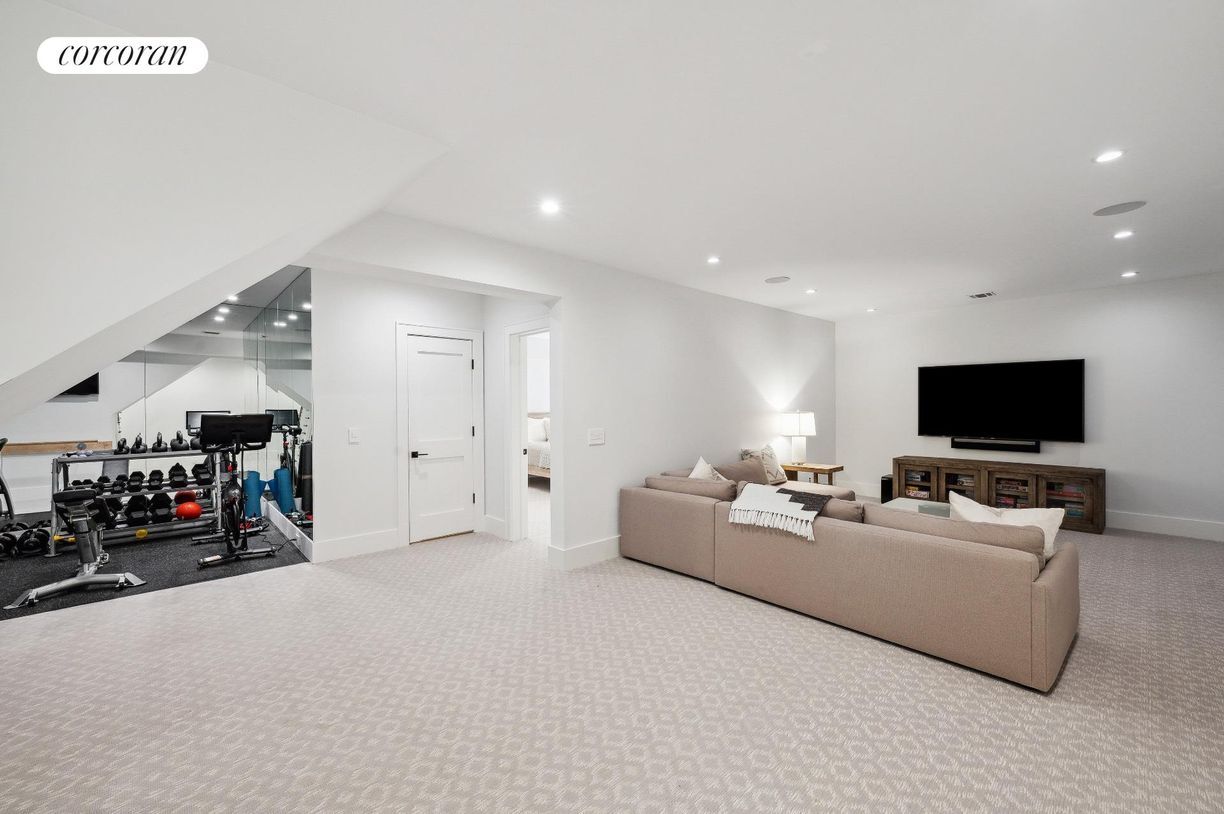 Building Photo - 59 Birchwood Ln