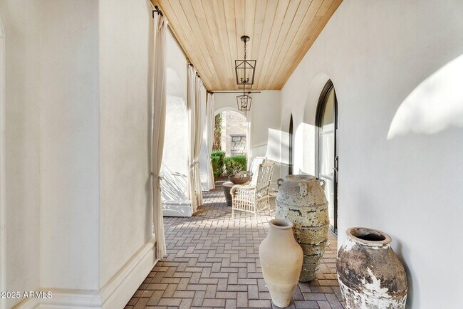 Building Photo - 3507 North 39th Pl