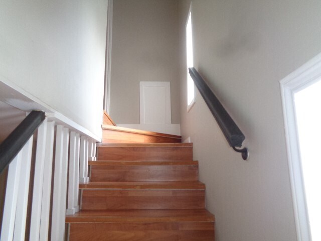 Building Photo - 2225 Mimosa Dr