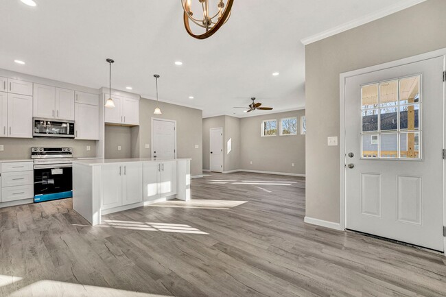 Building Photo - Charming 4 Bedroom Haven in Laurens