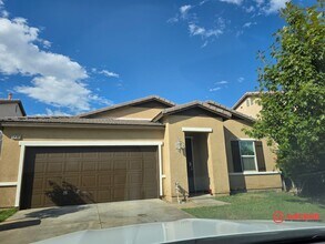 Building Photo - Charming 3 bedroom Home In Southwest!