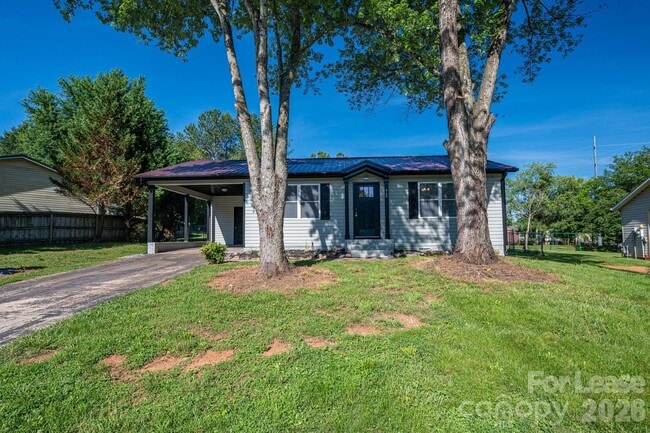 Building Photo - 412 Forest Dr