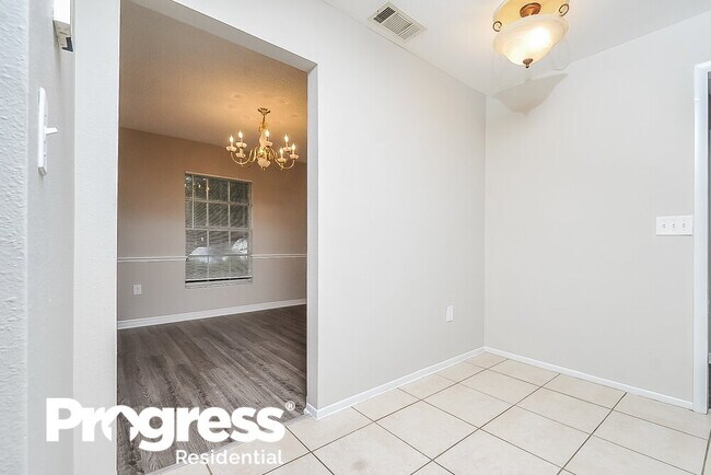 Building Photo - 3412 Groveview Dr