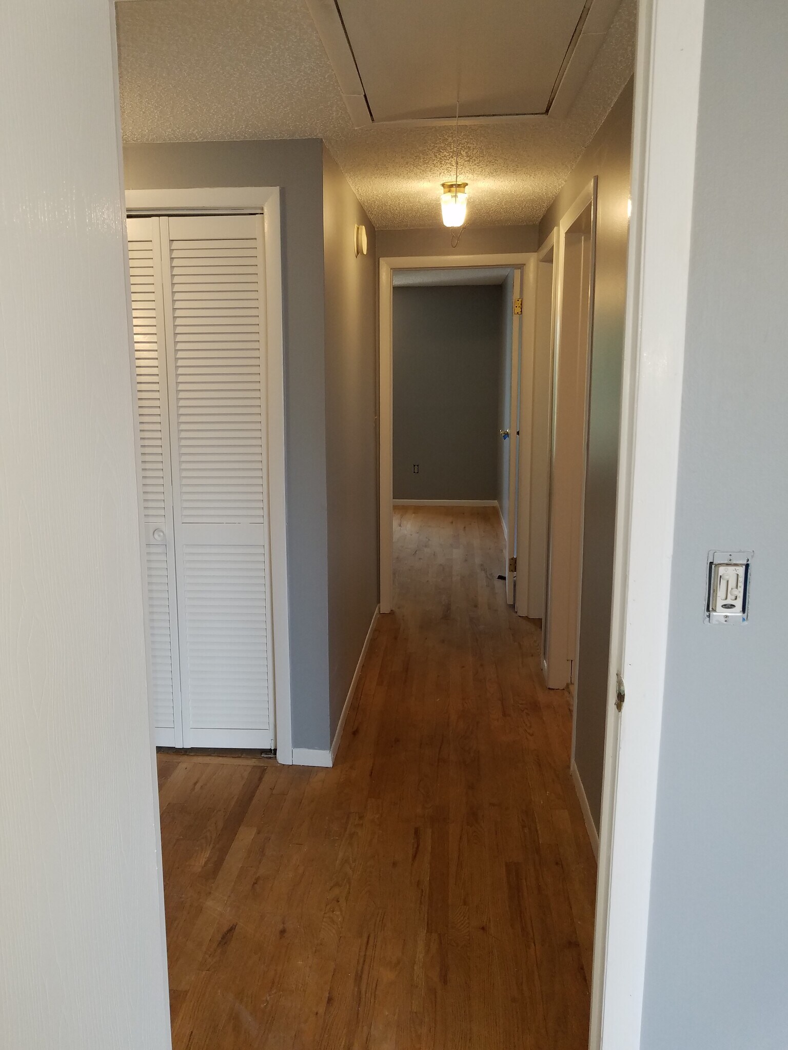 Level 2 Hallway - 5003 Hana Rd
