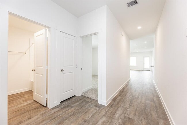 Building Photo - 1711 Portorosso Dr