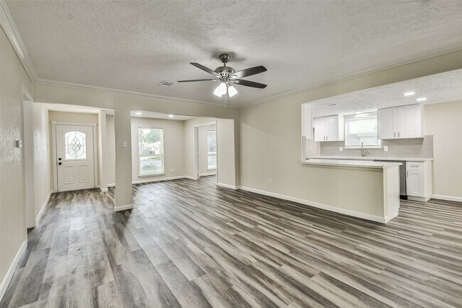 Building Photo - 12614 Dermott Dr