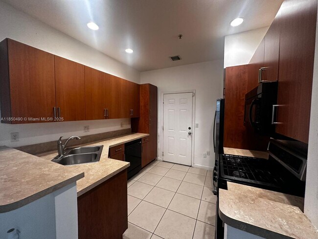 Building Photo - 12617 NW 32nd Ct