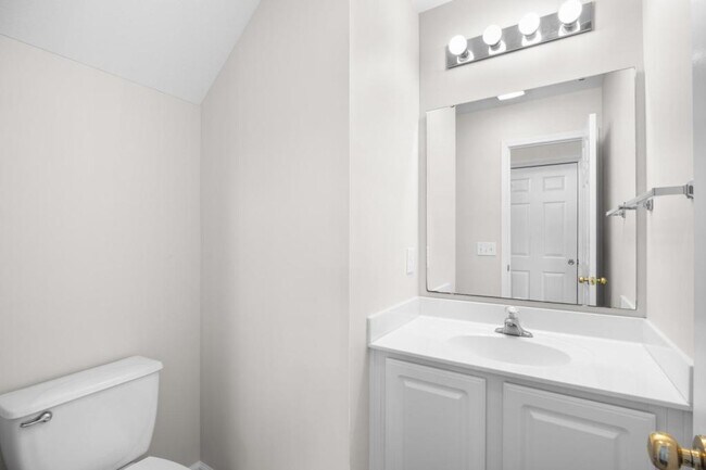 Building Photo - 1152 Stoney Falls Blvd