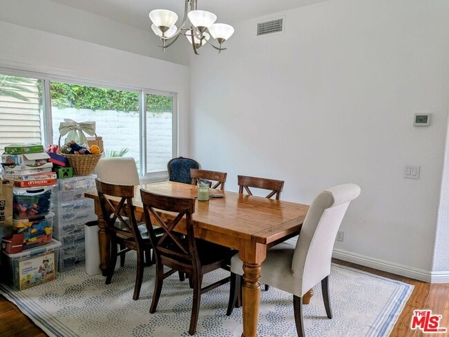 Building Photo - 2730 Point Del Mar