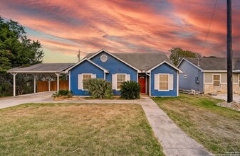 Building Photo - 1150 Green Hill Dr