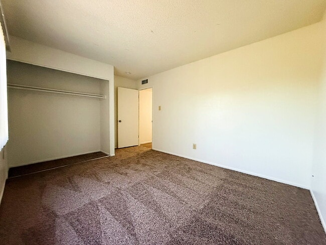 Building Photo - Fully Remodeled Home in Prime Location – Move-In Ready!