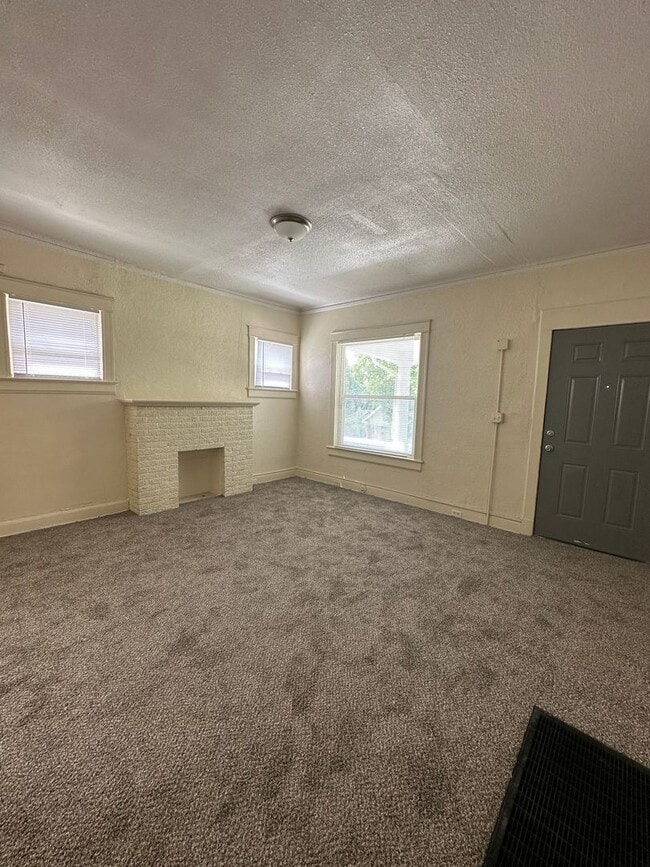 Building Photo - Northside 3 Bedroom Home For Rent!