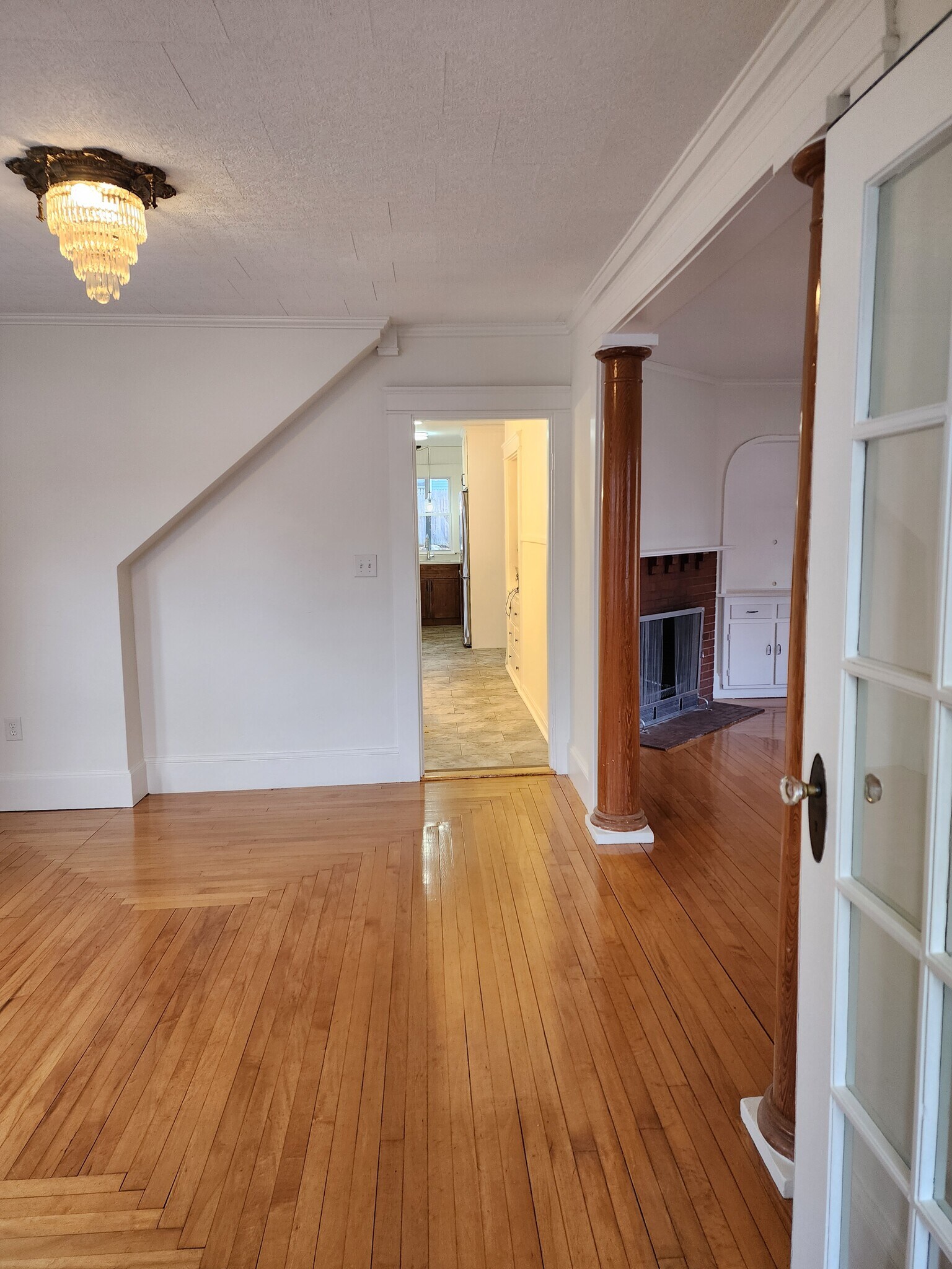 Building Photo - 33 Lodge St