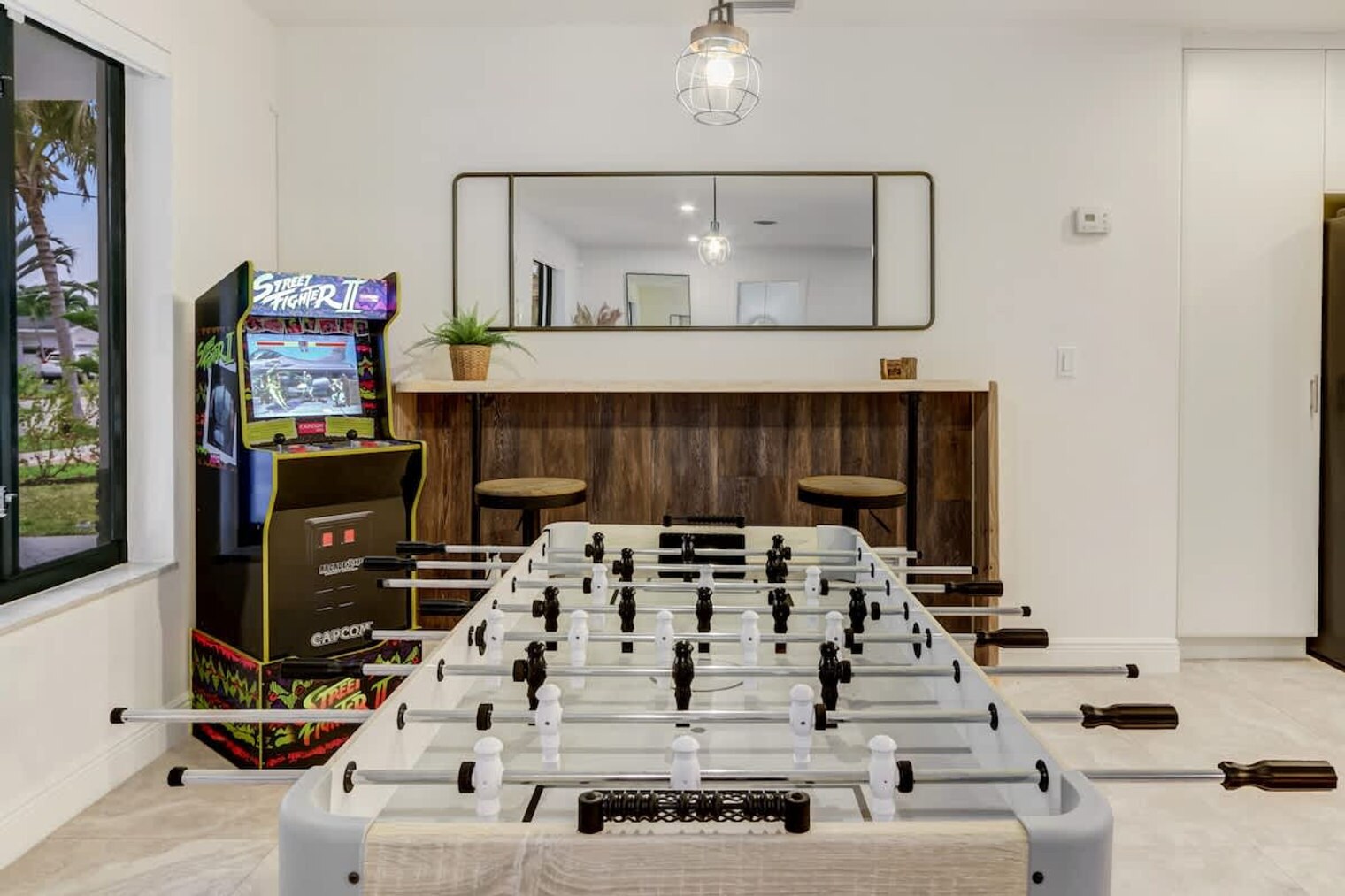 Building Photo - 2325 NE 195th St