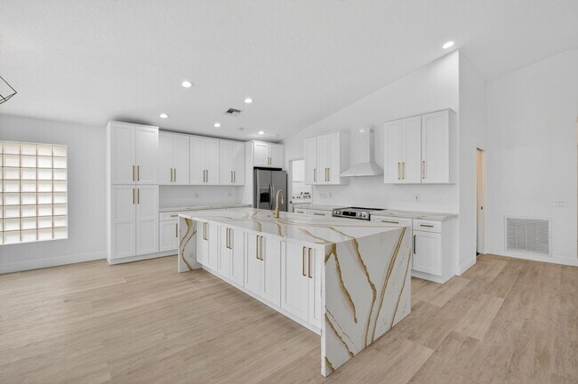 Building Photo - 11728 Dove Hollow Ave