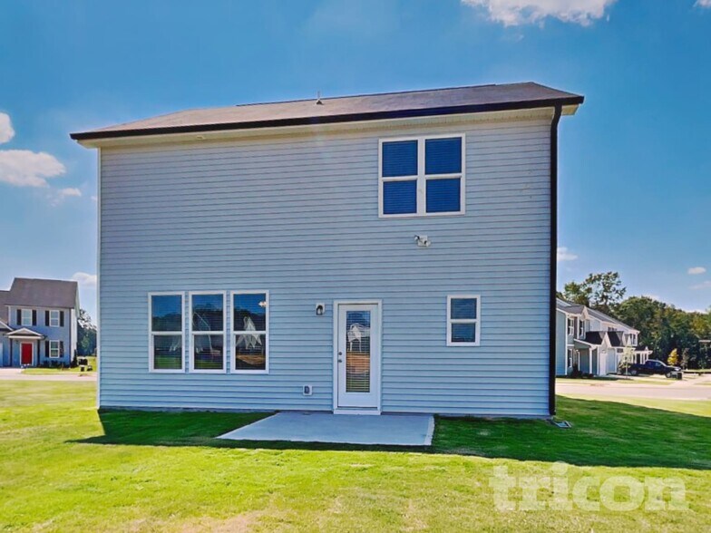 Building Photo - 258 Sturgeon St