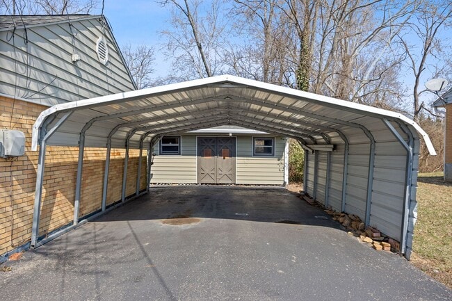 Building Photo - 3-Bedroom Home in Summerside with Fenced Yard & Extra Storage