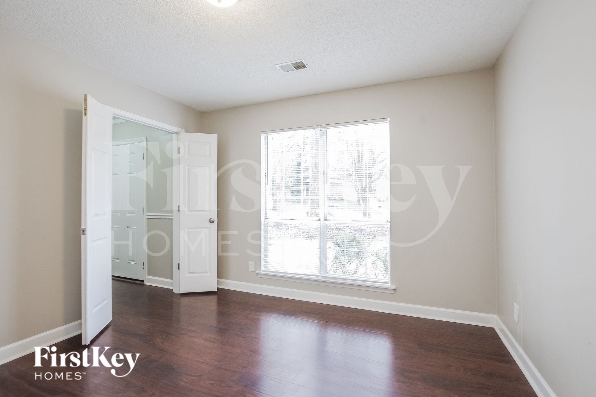 Building Photo - 6904 Passeres Ct