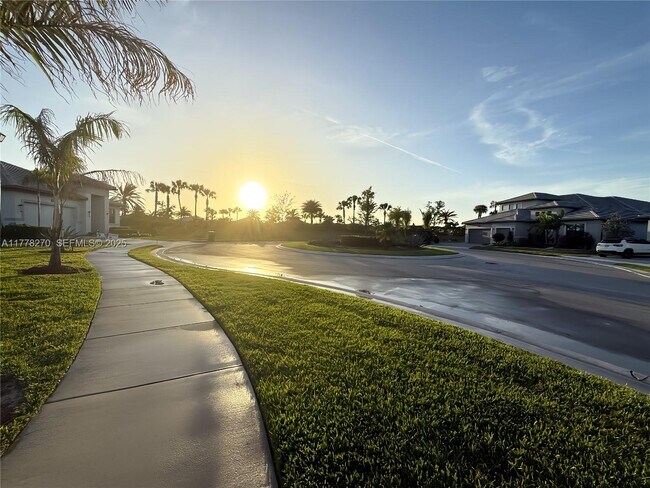 Building Photo - 11460 SW Pietra Wy