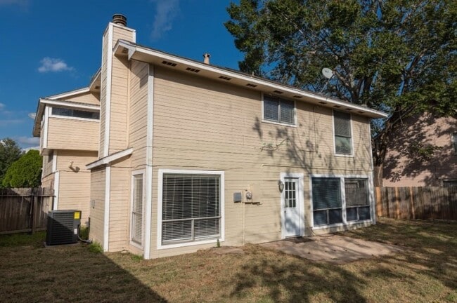 Building Photo - 16007 Sierra Vista Dr
