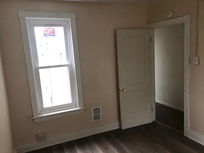 Building Photo - 2134 Kutztown Rd