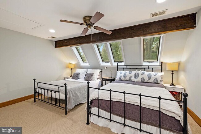 Building Photo - 35299 Snickersville Turnpike