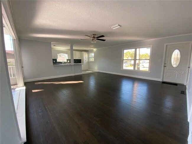 Building Photo - 16 Jeff Rd