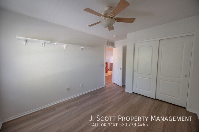 Building Photo - 3425 E Bartlett Dr