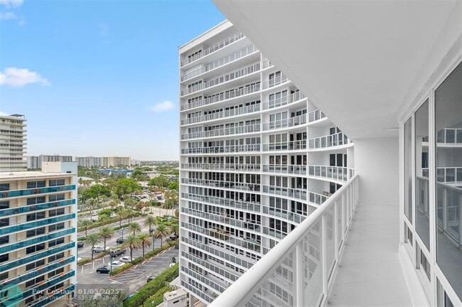 Building Photo - 4100 Galt Ocean Dr