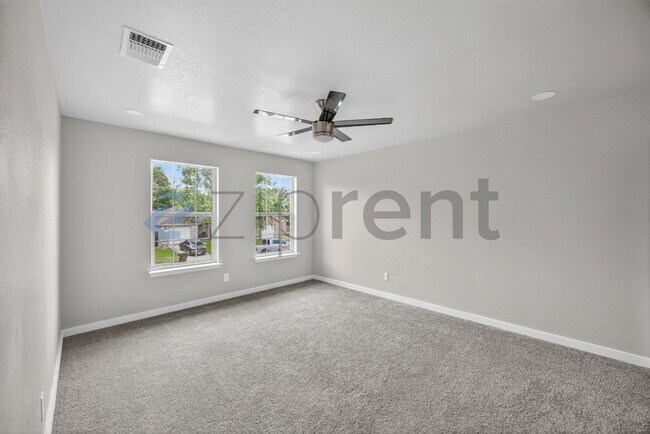 Building Photo - 10707 Shaenview