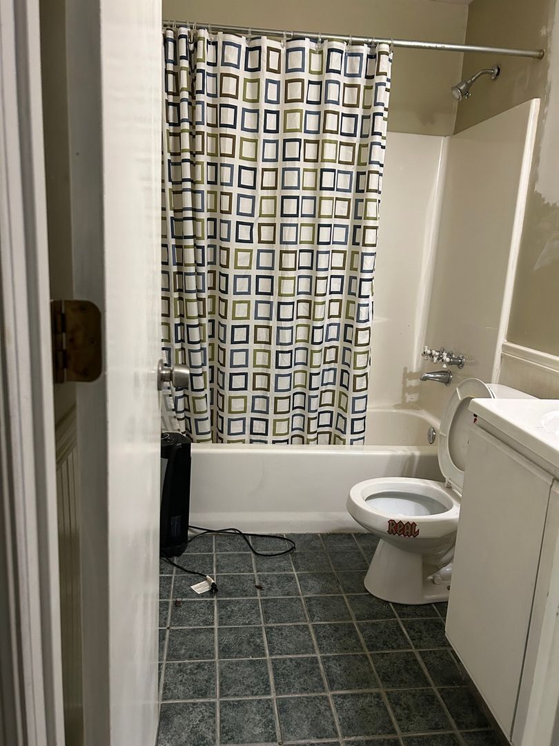 Building Photo - 5180 Sugar Crest Dr