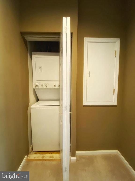 Building Photo - 273 S Pickett St