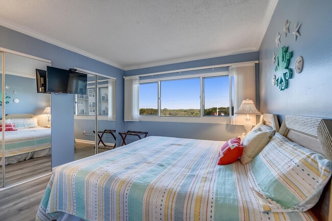 Building Photo - 23223 Front Beach Rd