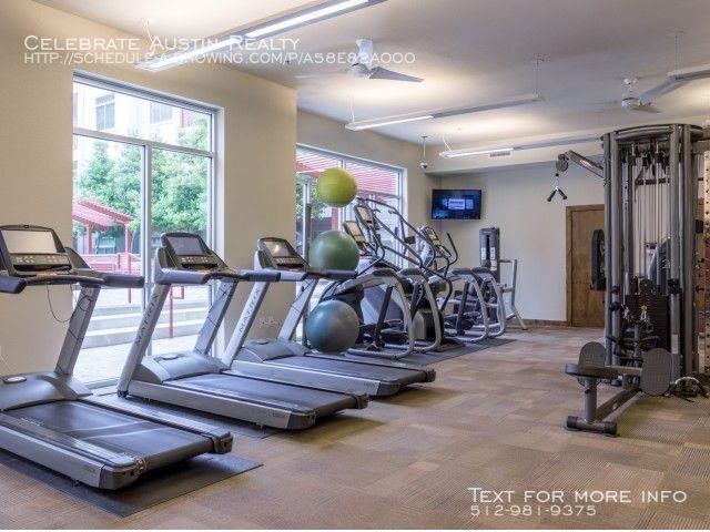 Building Photo - Eleven