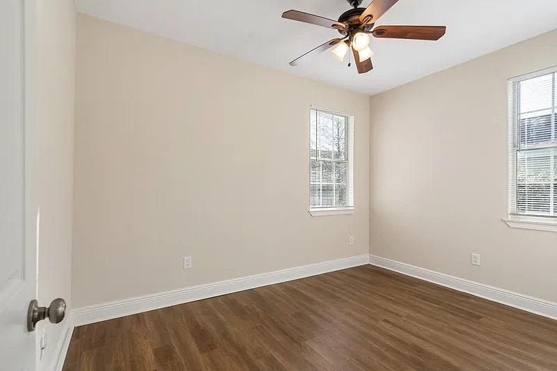 Building Photo - 2408 Oak Aly