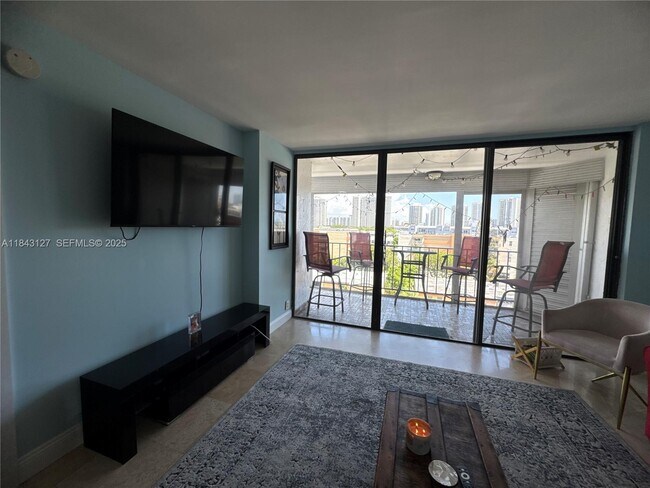 Building Photo - 3545 NE 166th St