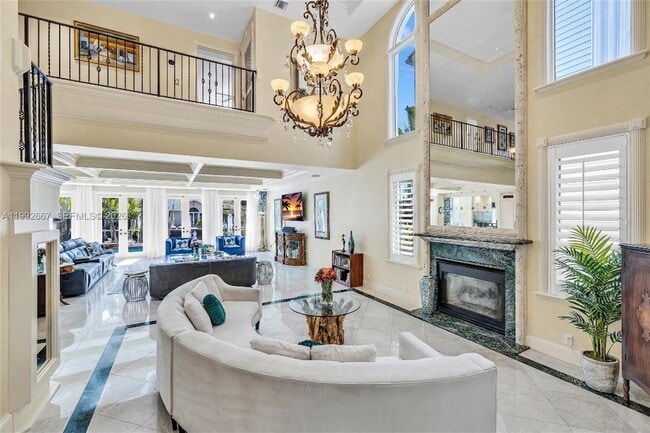 Building Photo - 625 Poinciana Dr