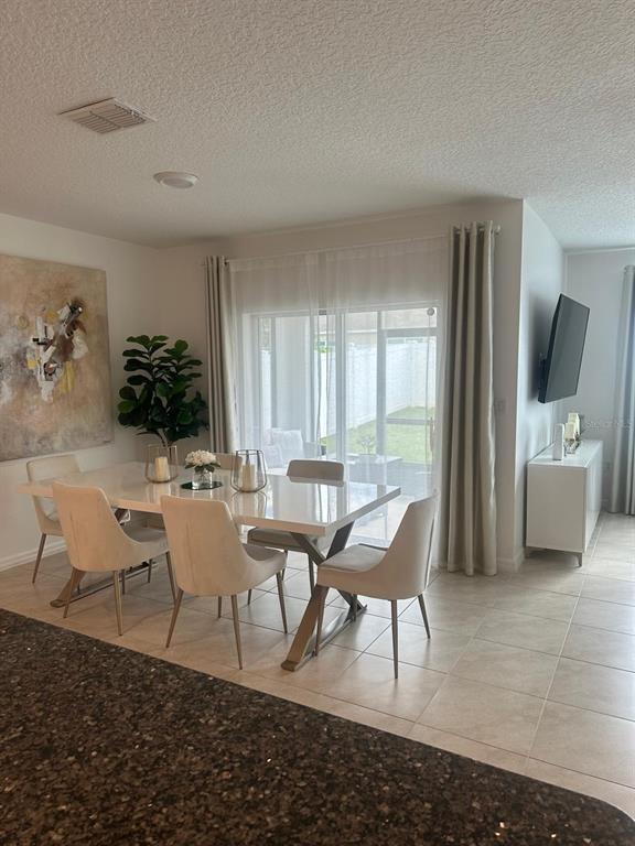 Building Photo - 1823 Bluepoint St