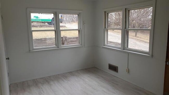 Building Photo - Northside - For Rent 3 bedroom, 1 Bathroom