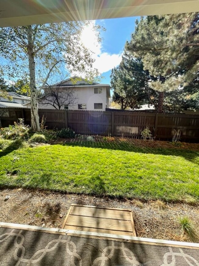 Building Photo - Water/Sewer/Garbage and landscaping includ...