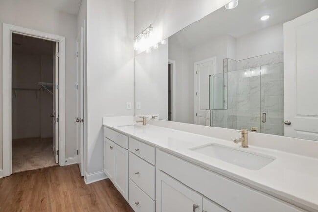 Building Photo - 704 Stickley Oak Way